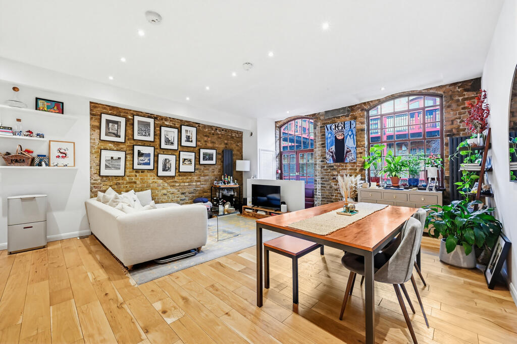 Main image of property: Battersea Park Road, SW11