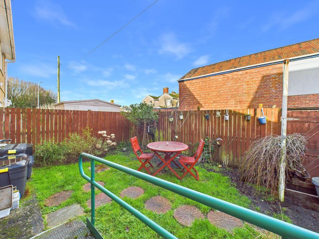 Greenway Street, Llanelli, SA15 photo 4