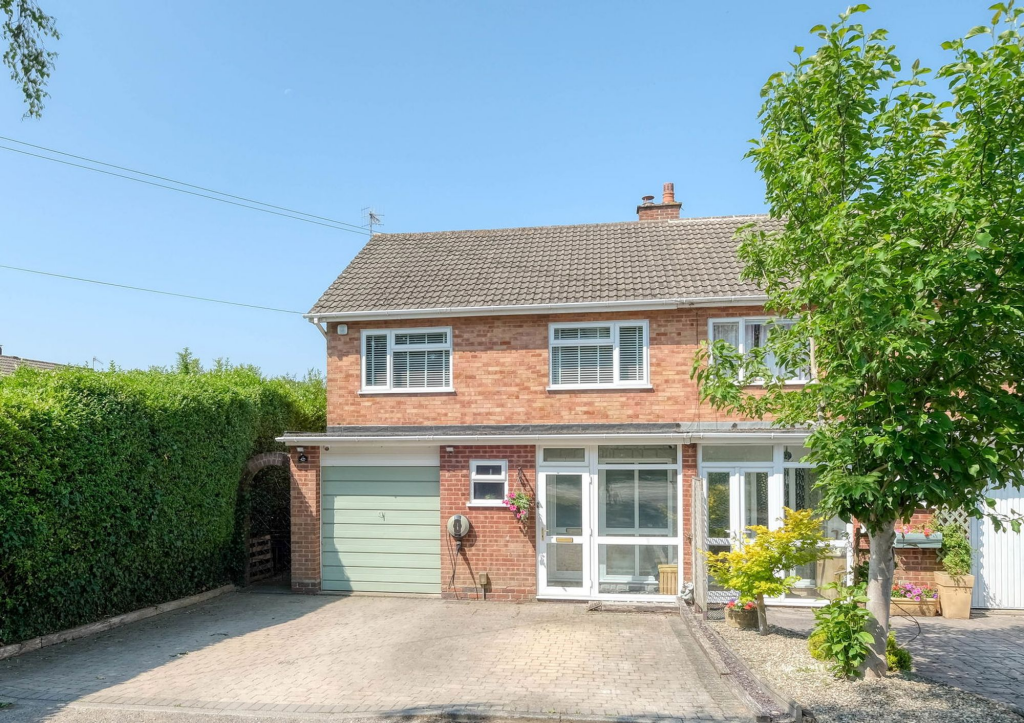 Birmingham Road, Marlbrook, B61