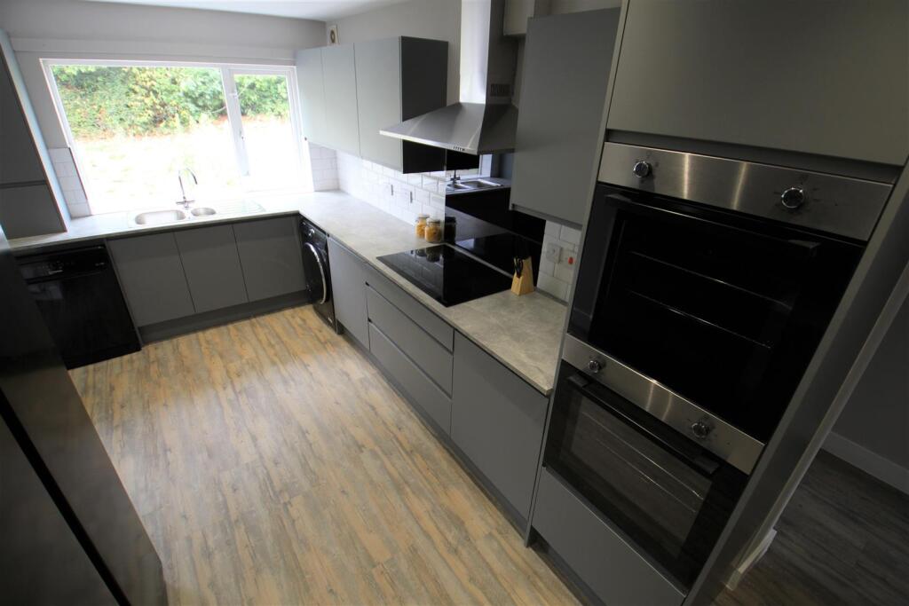 House in Leeds, Beckett Park, Headingley - View 2