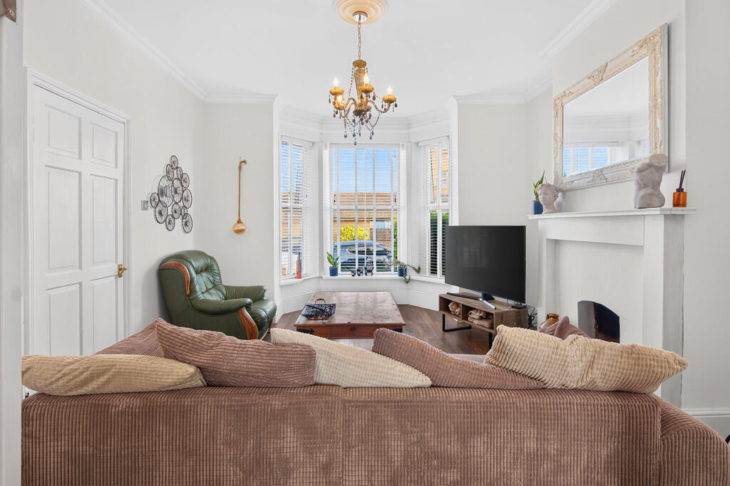 House in Felixstowe, Grange Farm - View 5