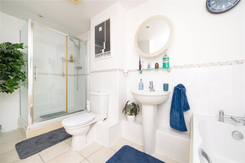 Apartment in St Albans - View 5
