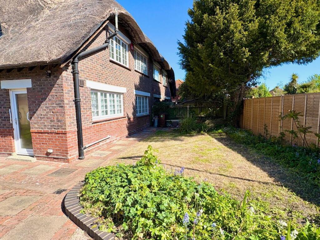 Bury Crescent, Gosport, PO12 3TZ photo 4