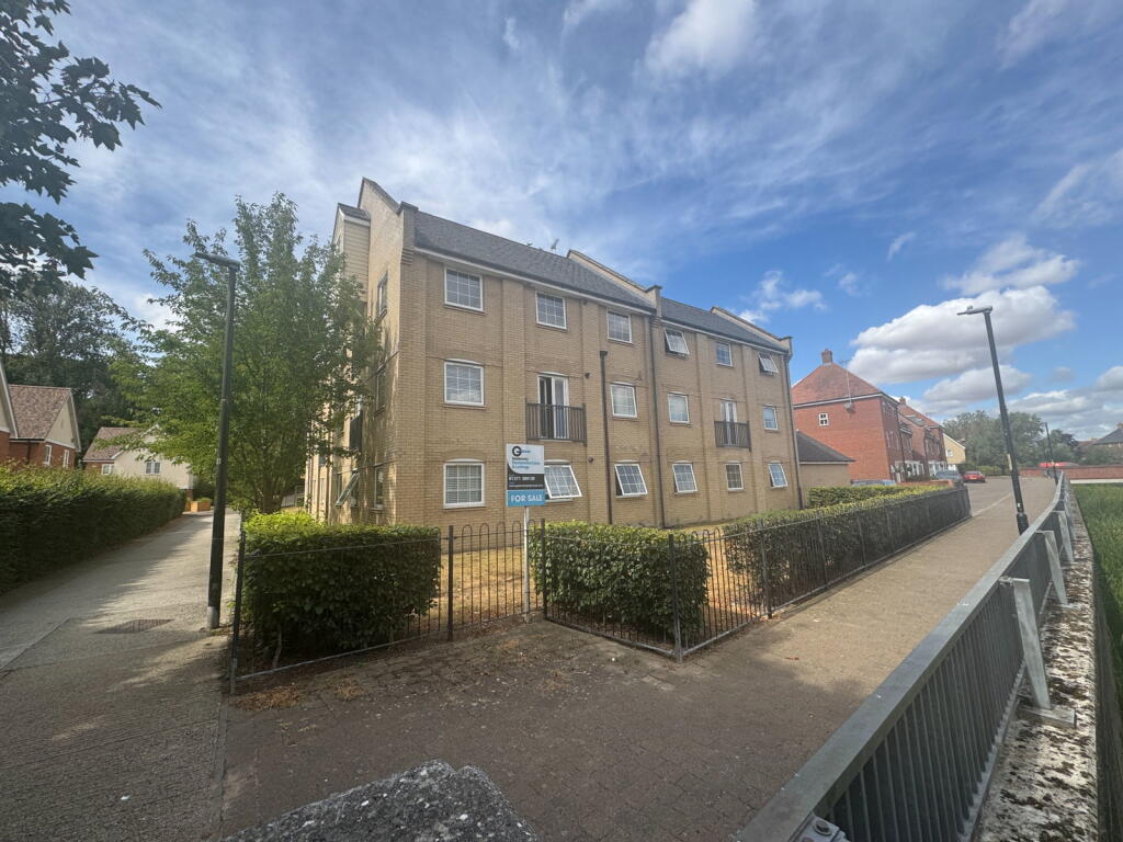 Main image of property: Nowell Close, Braintree, CM7 5BX