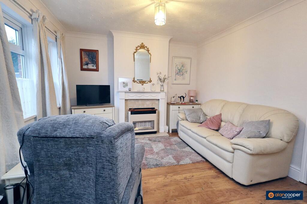 Ivanhoe Avenue, Attleborough, Nuneaton, CV11 4RW photo 3