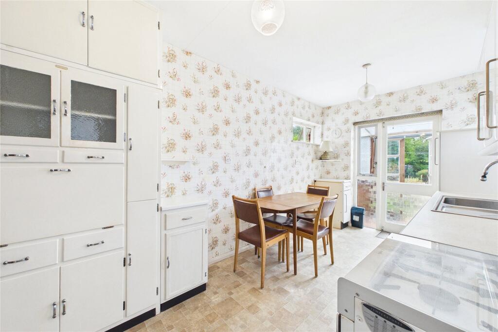 House in Woking, Horsell - View 5