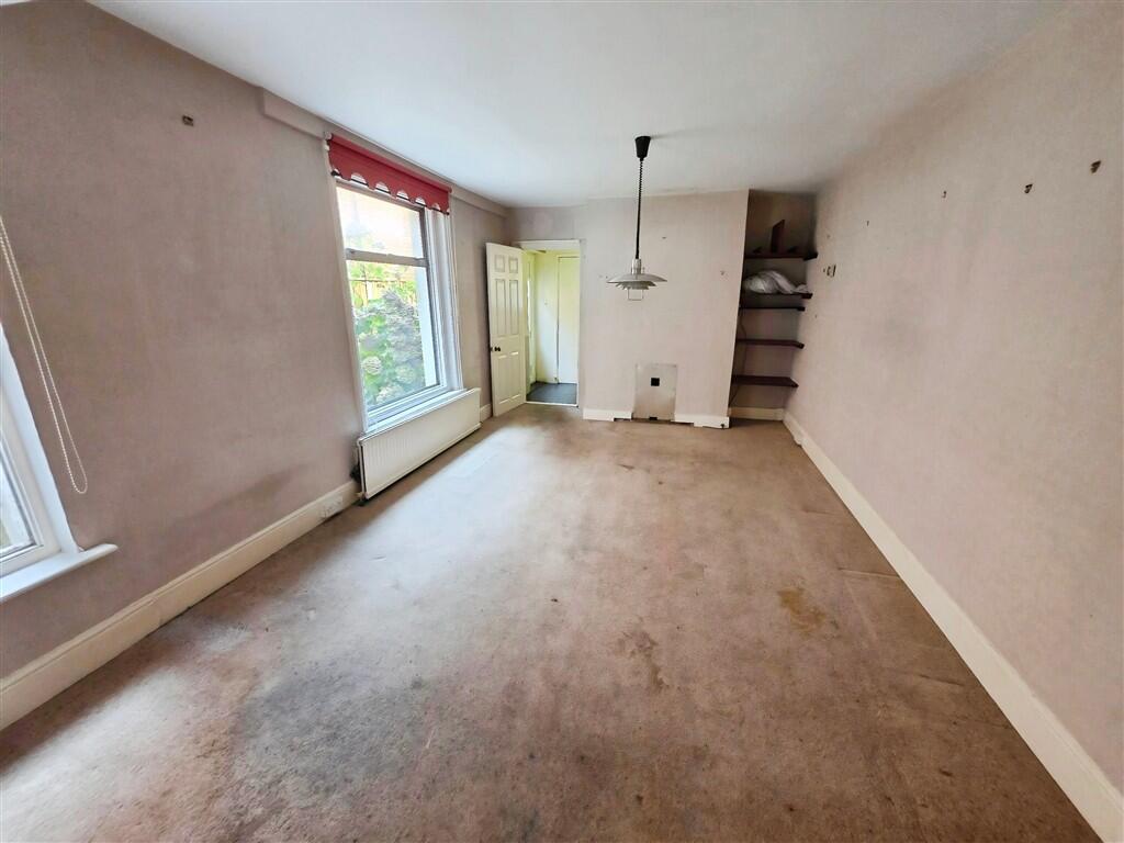 House in Southampton - View 5