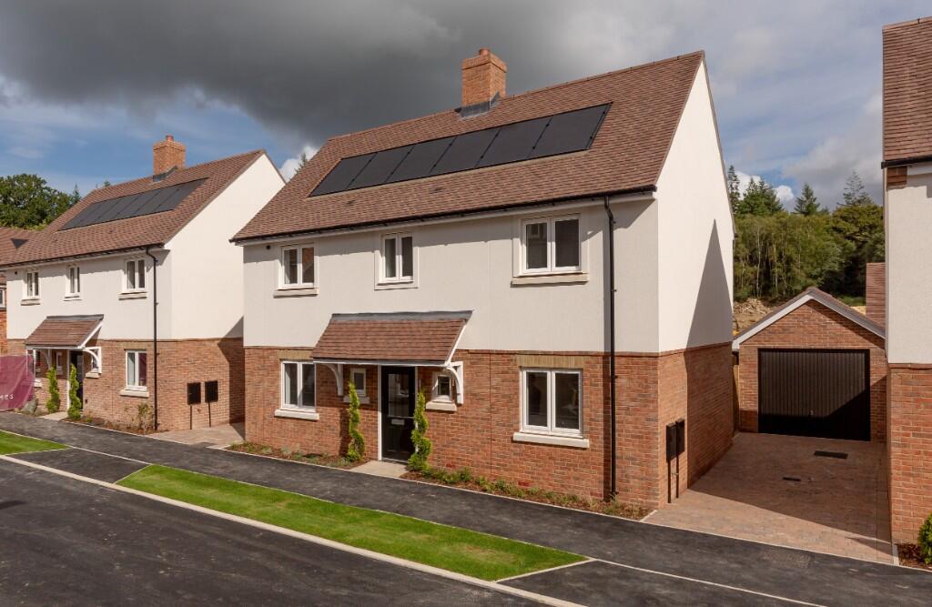 Main image of property: Daggons Road,
Alderholt,
Fordingbridge,
Dorset,
SP6 3AA