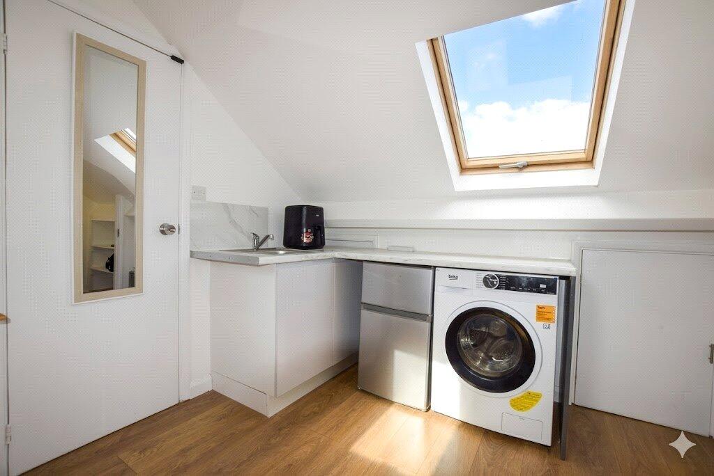 Main image of property: London Road, Romford, RM7