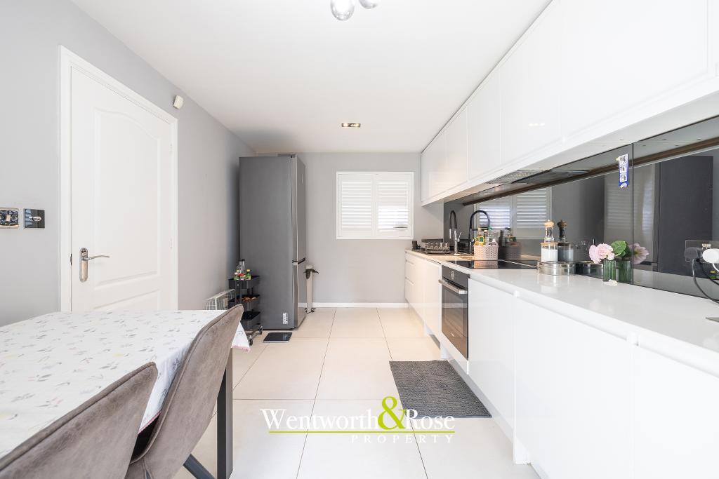 House in Sandwell, Queen's Head - View 5