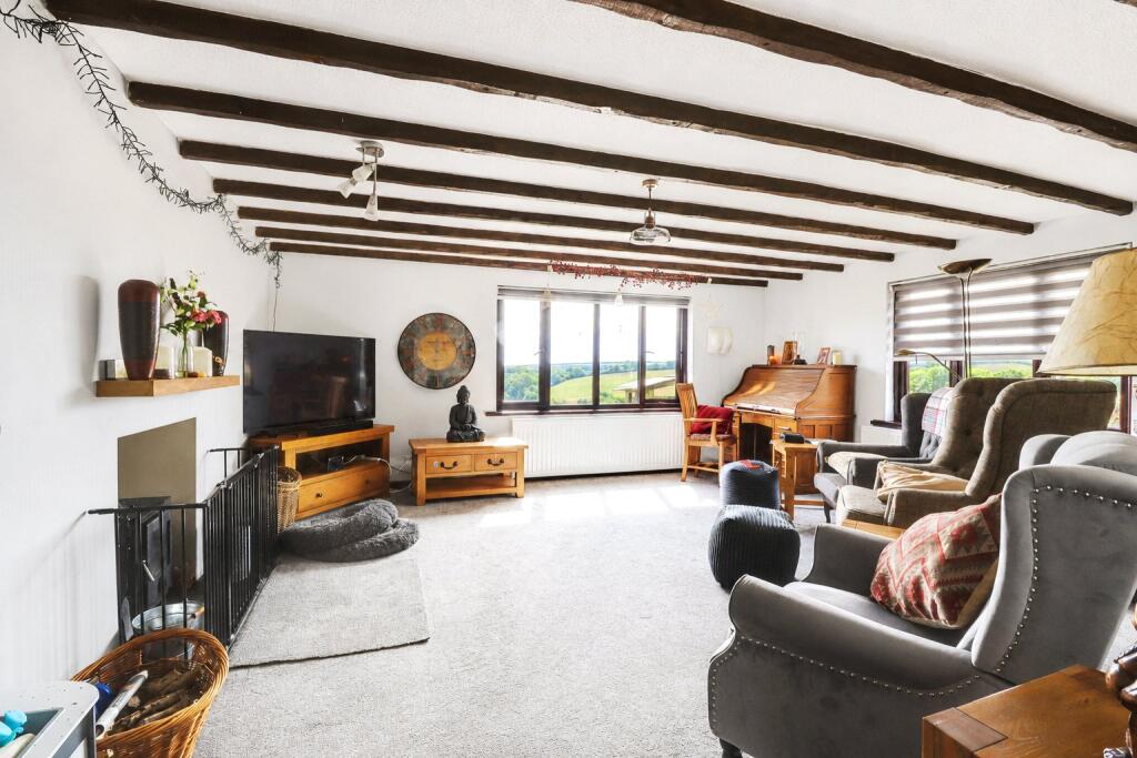House in Torridge, Little Torrington - More