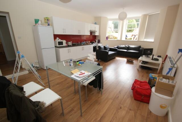 Main image of property: Pembroke Road, BF, Basement Flat, Clifton, Bristol, BS8