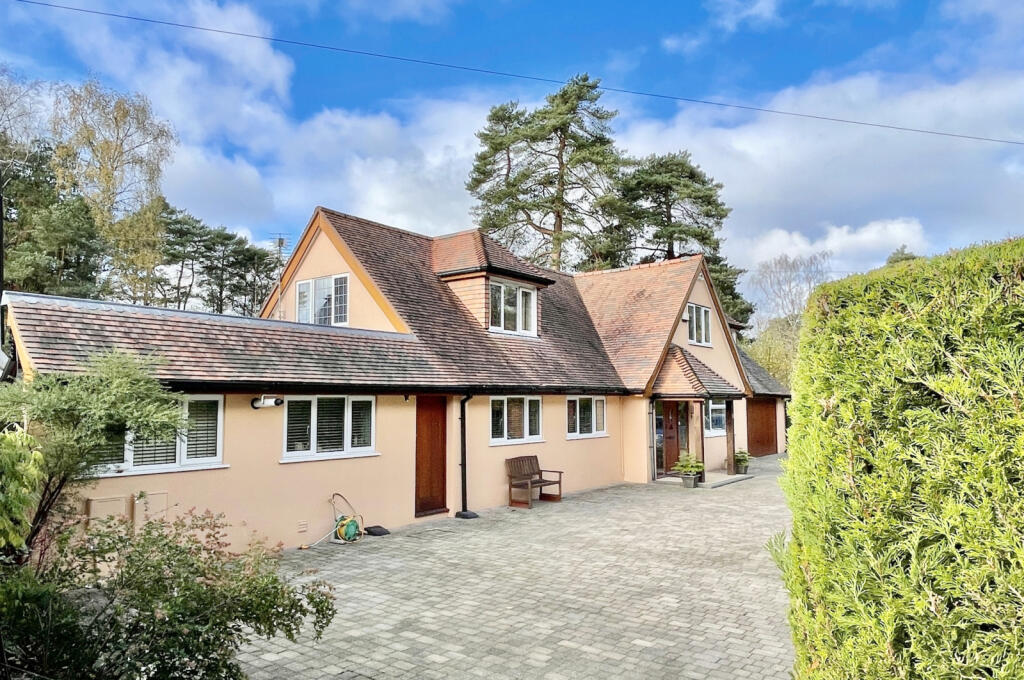 Main image of property: The Glade, Ashley Heath, BH24 2HR