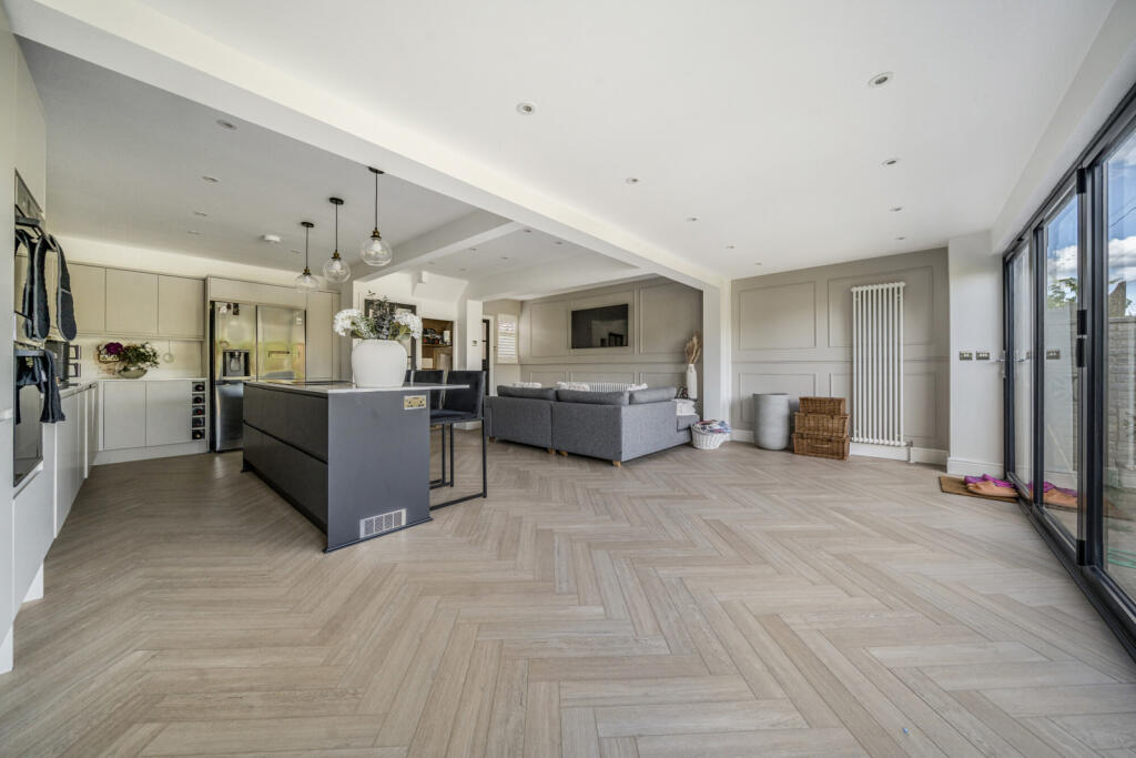Main image of property: Yorkland Avenue, Welling
