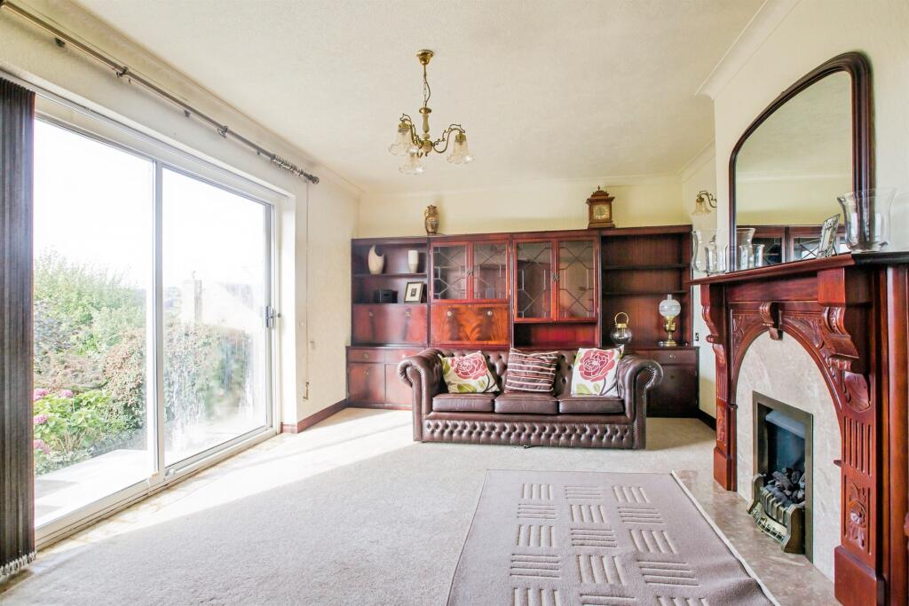 Hill Crest Close, Sowerby Bridge photo 2