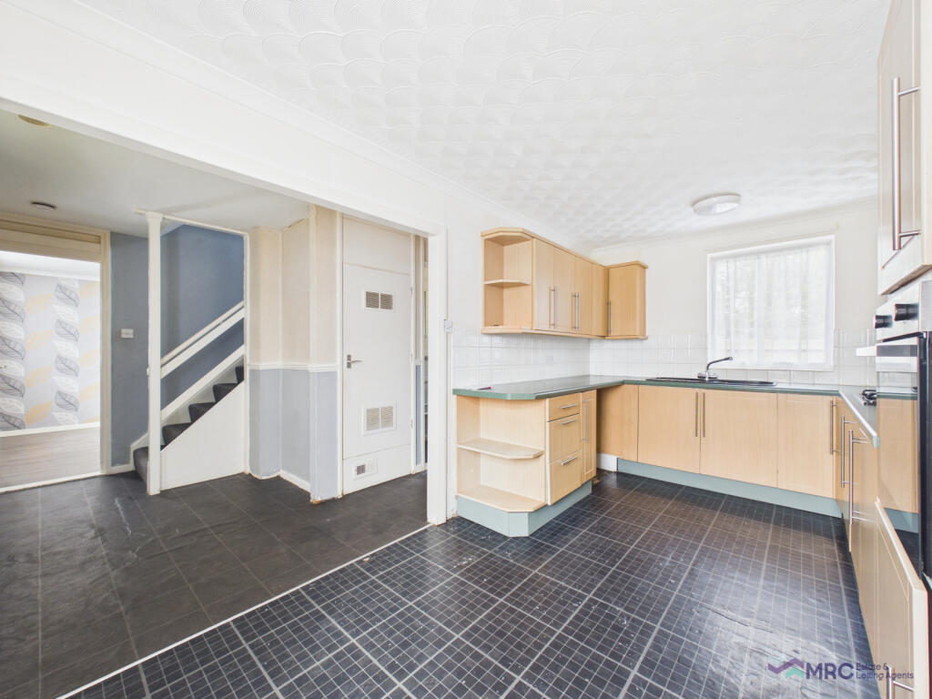 Falkirk Close, Bransholme Hull HU7 photo 2