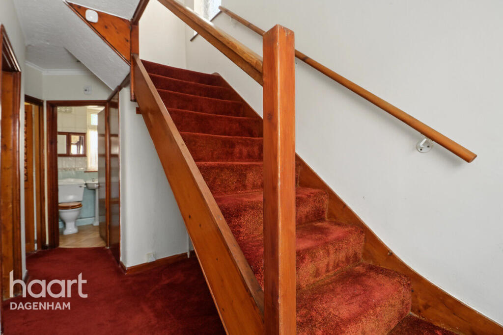 House in Romford - View 4