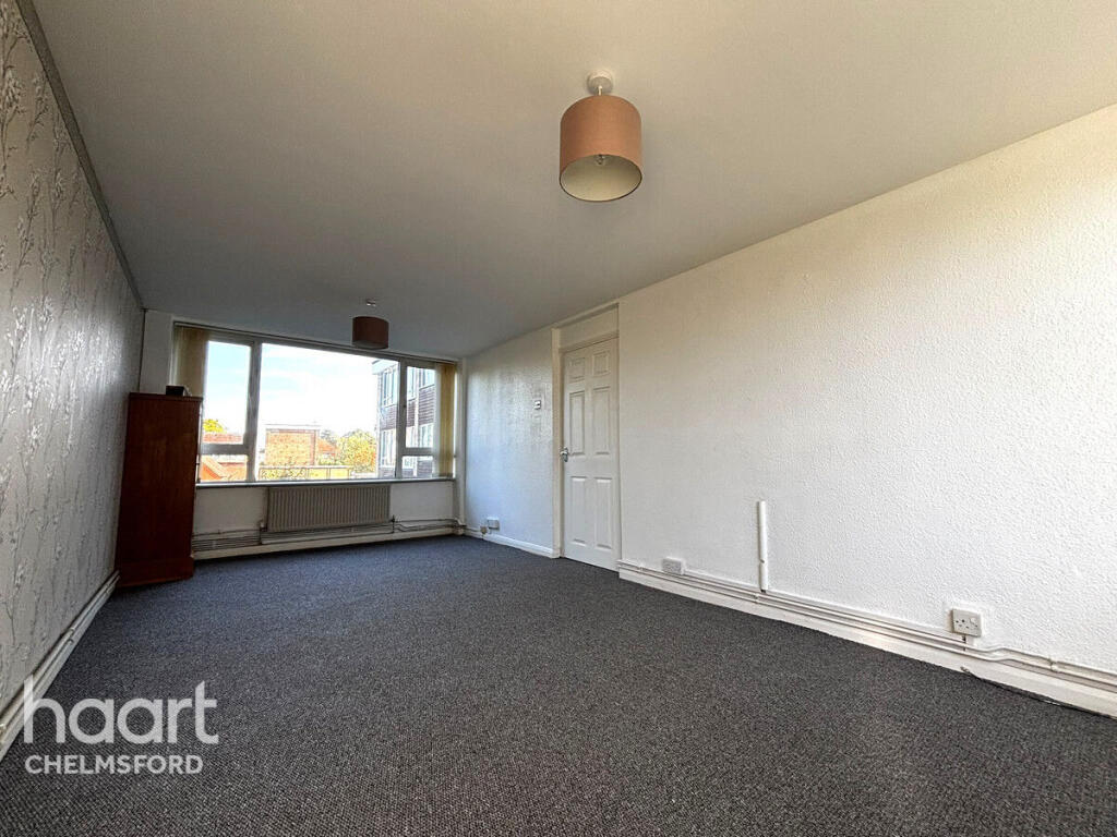 Apartment in Chelmsford, Great Baddow - View 3