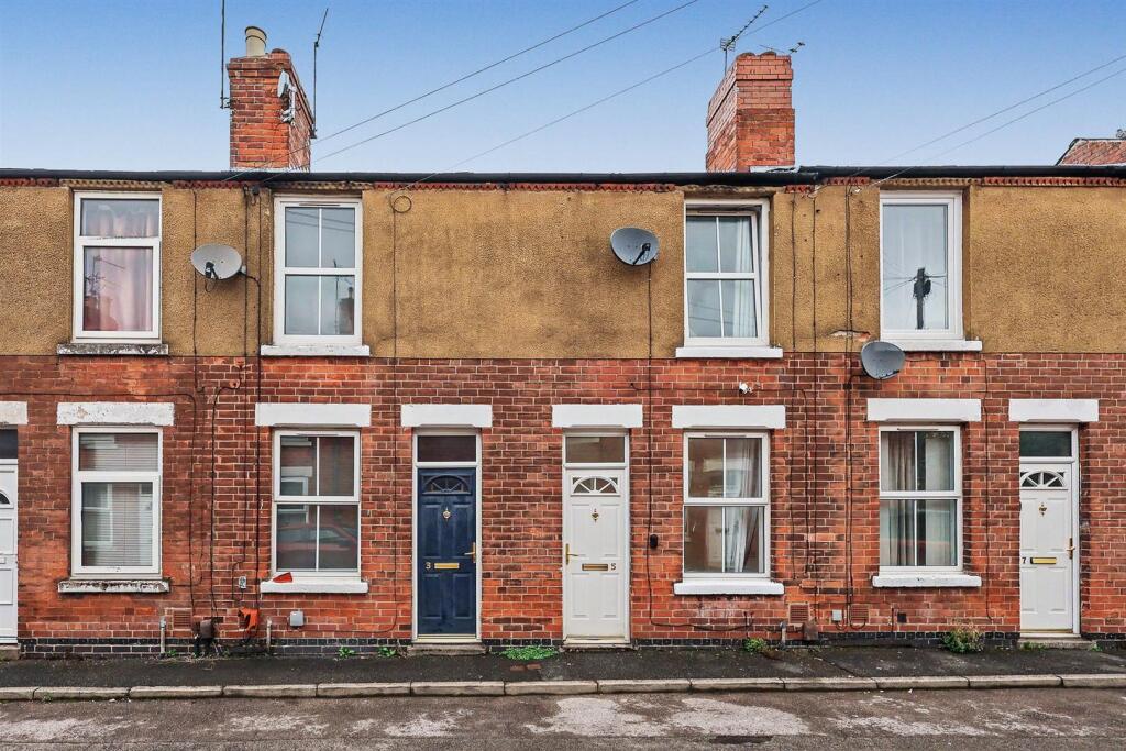 Main image of property: Coppice Grove, Mapperley, Nottingham