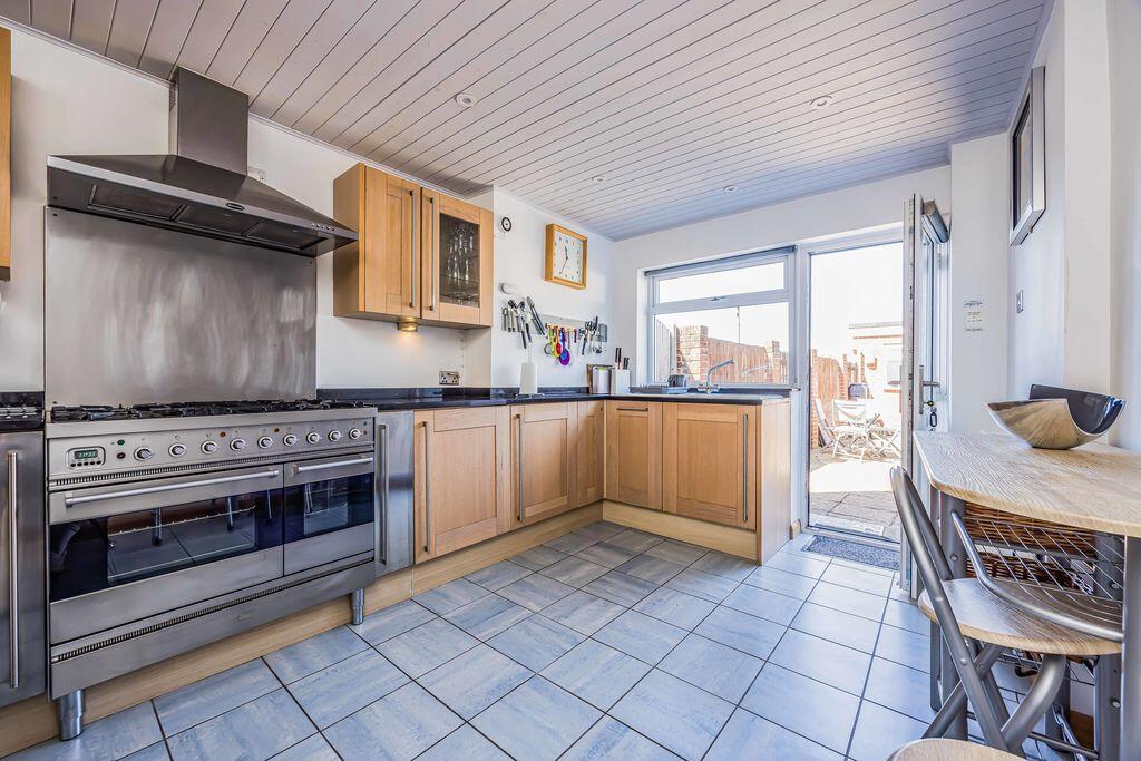 House in Chichester, Southbourne - View 3