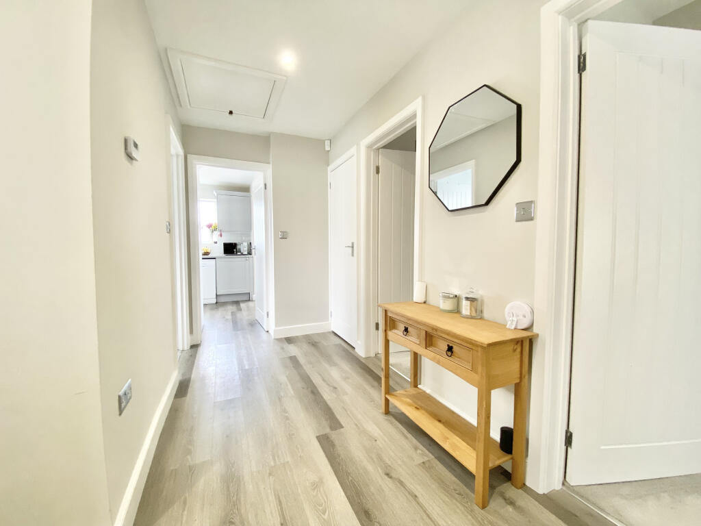 House in Ferndown - View 3