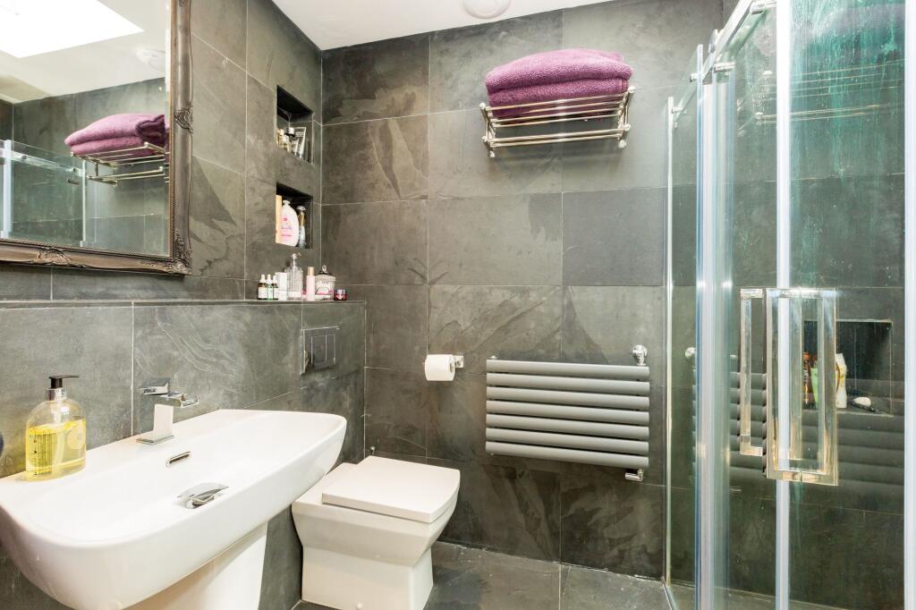 Truss Hill Road, Sunninghill - More