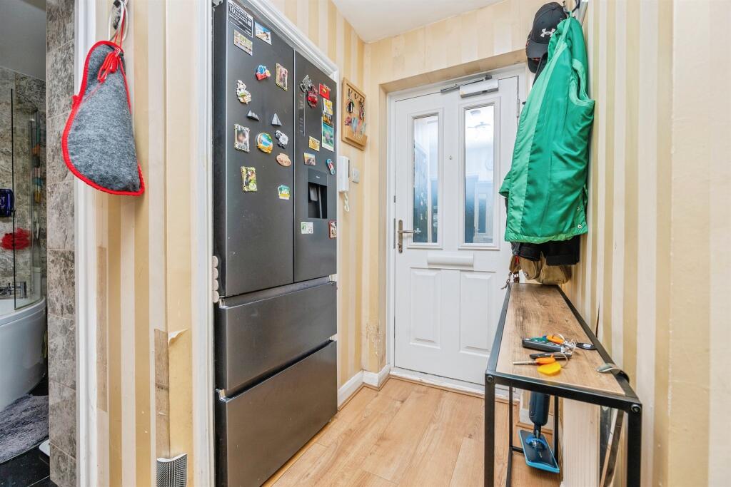 Cranham Drive, WORCESTER - View 5
