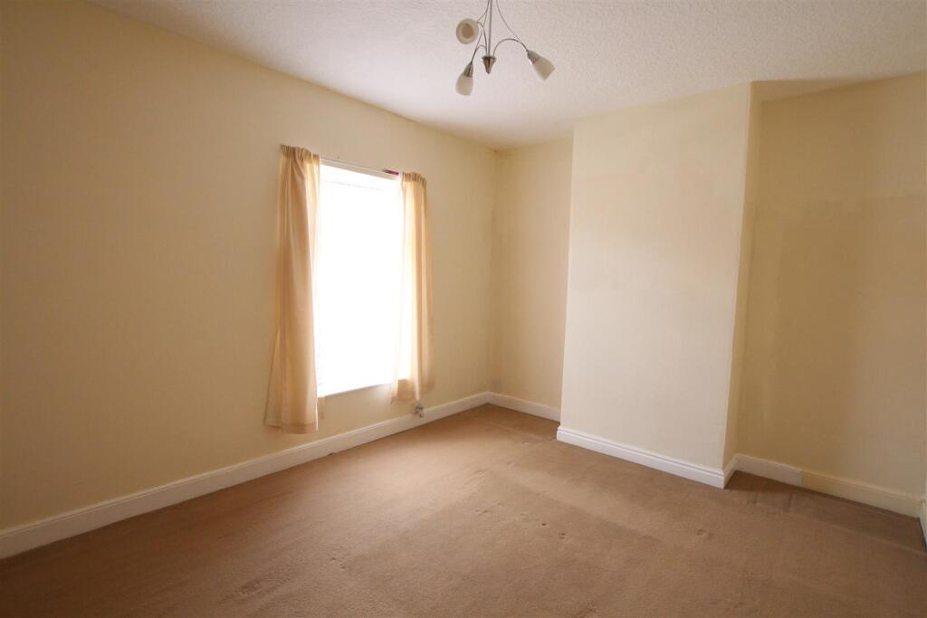 House in Northampton - View 5