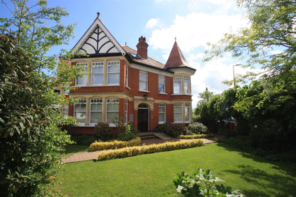 Main image of property: Leigh Road, Leigh-On-Sea