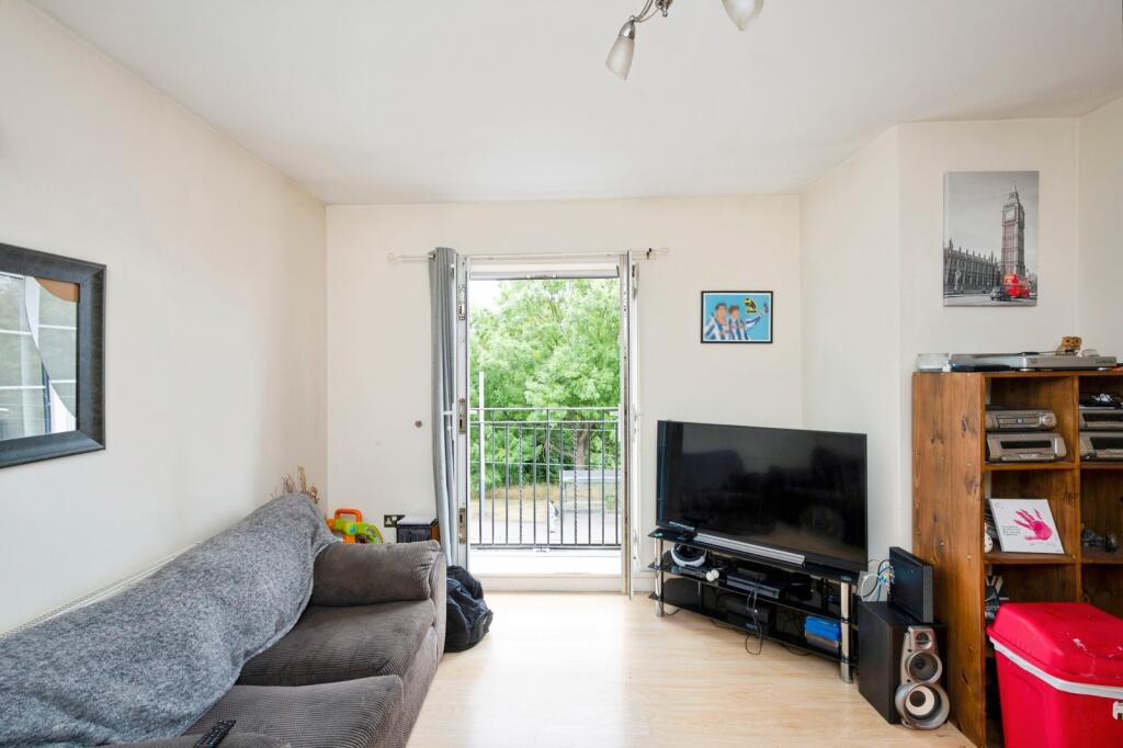 Apartment in Sheffield, South Yorkshire - More