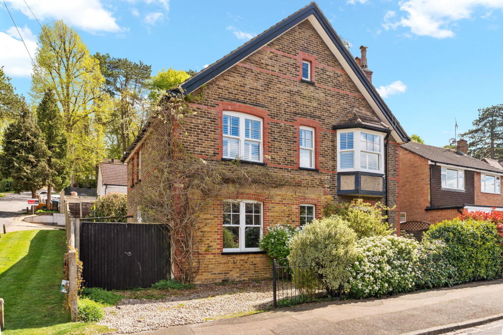 Main image of property: Beechwood Road,Caterham,CR3 6NE