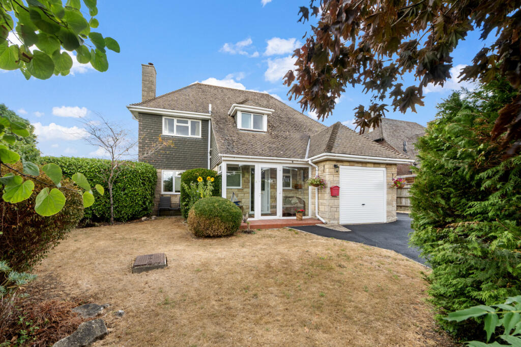 Main image of property: Sandilands Close, Gillingham, SP8 5