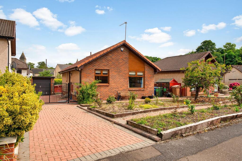 Main image of property: Kinacres Grove, Bo'ness, EH51