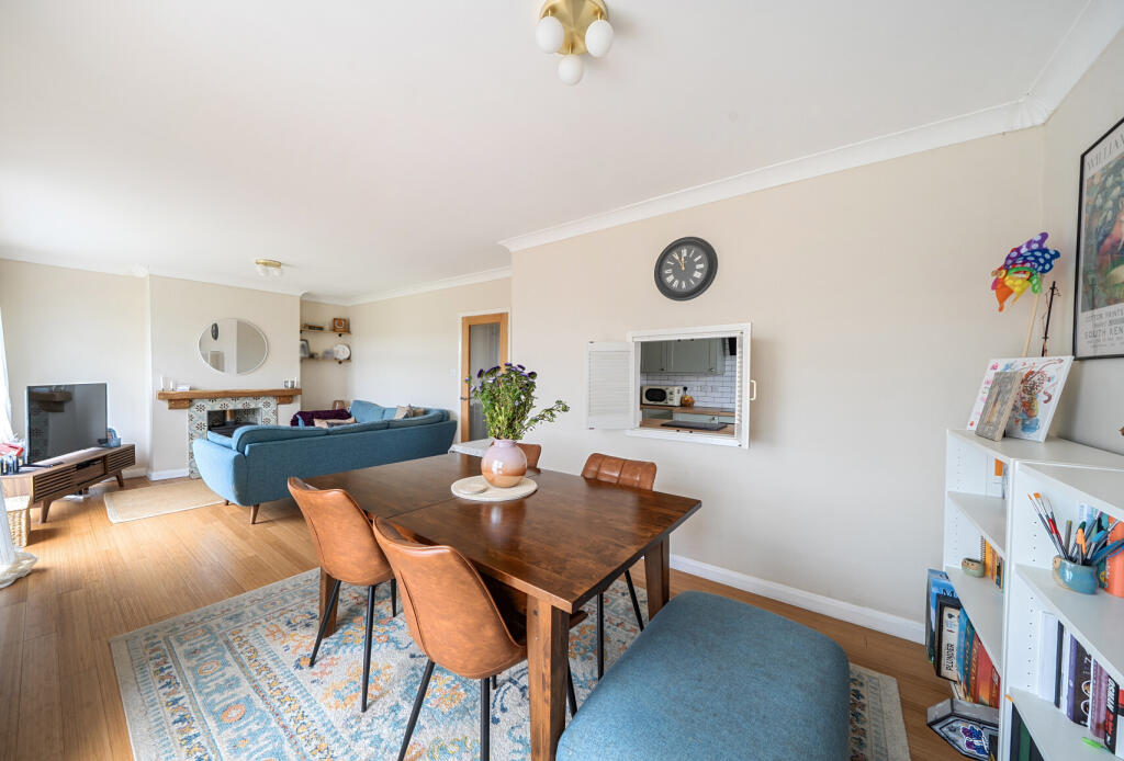 House in Gloucester - View 2