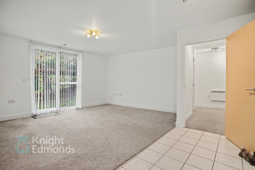 Apartment in Rochester - More