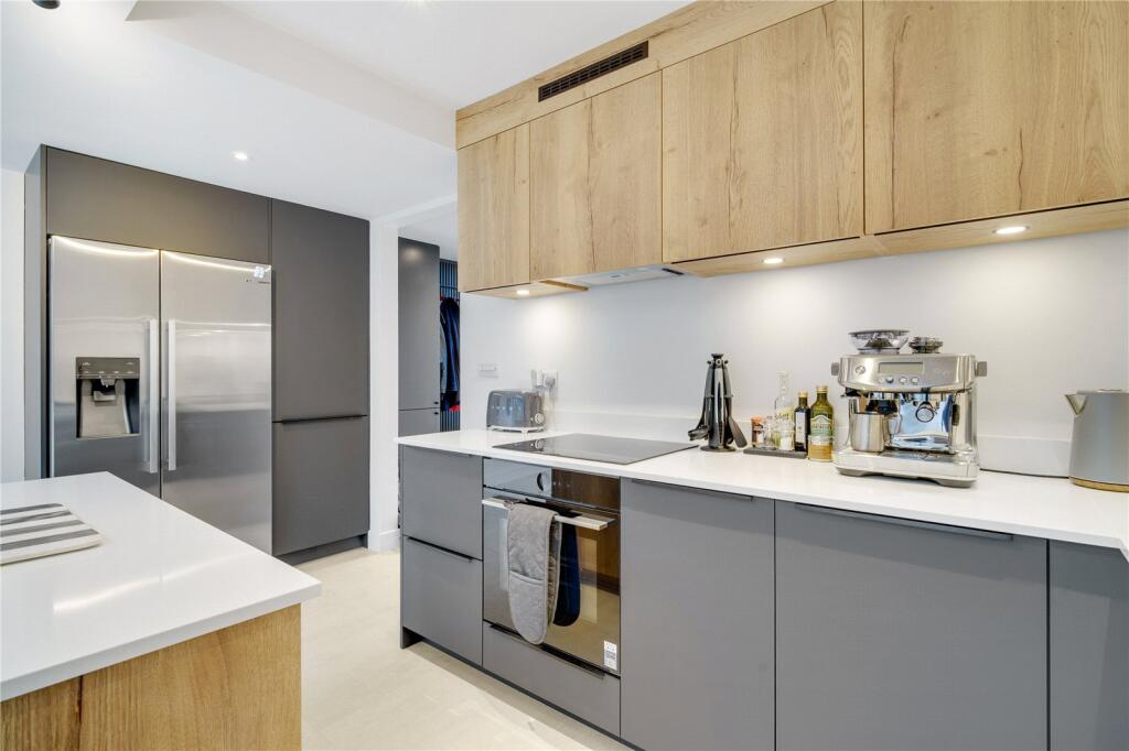 Marjorie Grove, SW11 photo 3