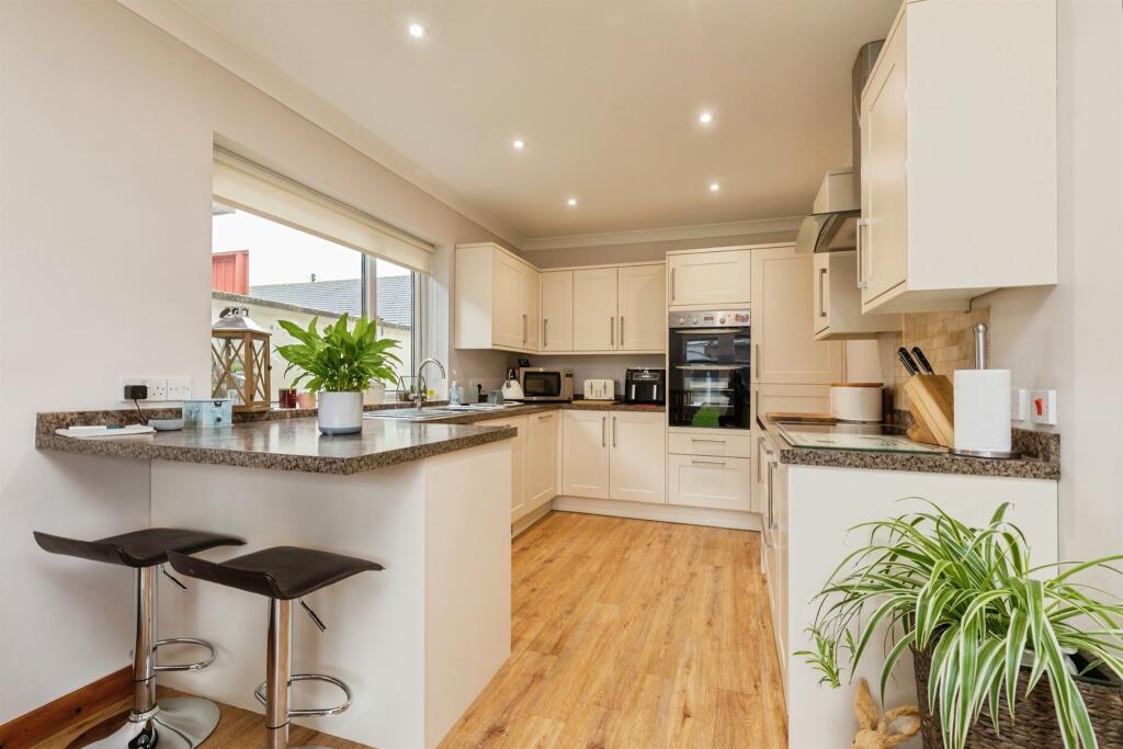 Main image of property: Two Stone Lane, Chipping Sodbury, Bristol
