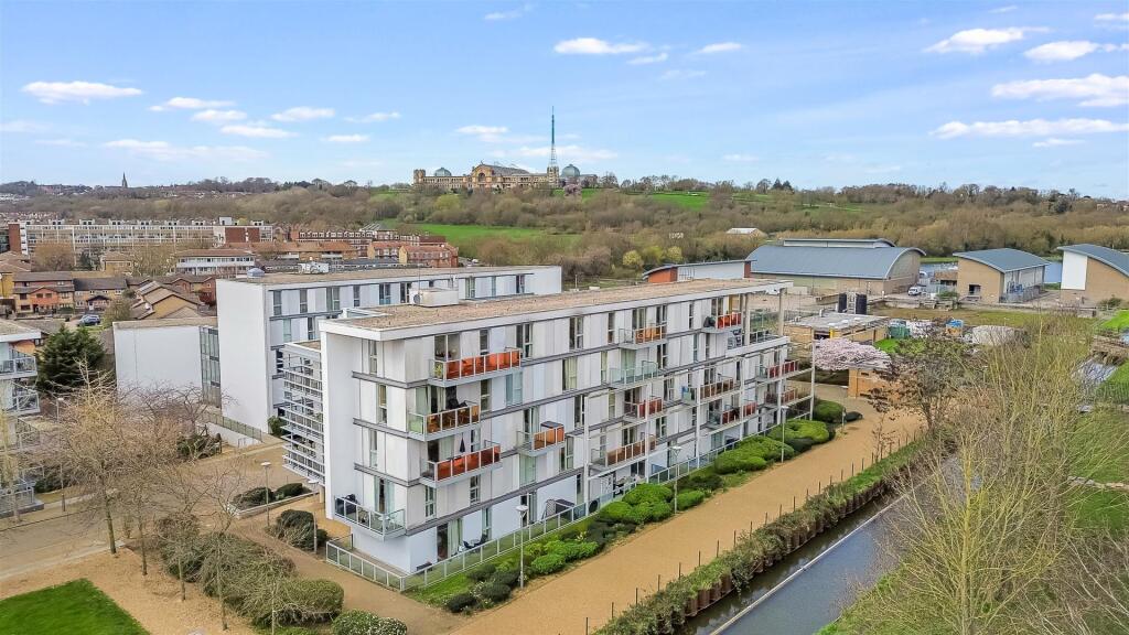 Main image of property: Kinnear Apartments, New River Village, Hornsey, N8