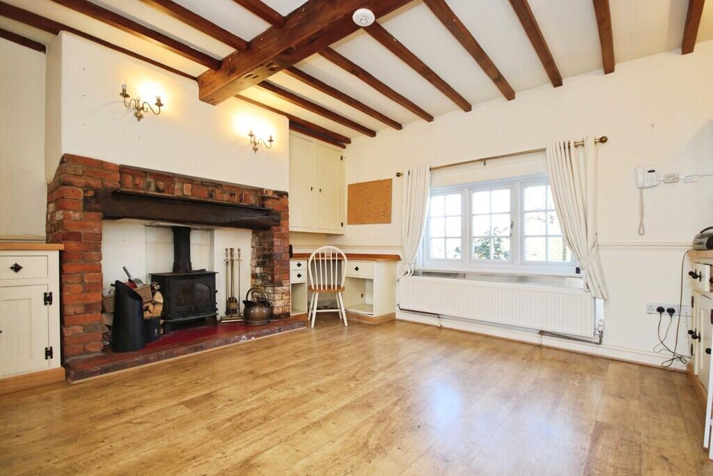 House in Lincoln - View 2