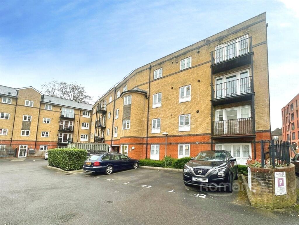 Main image of property: High Street, Aldershot, Hampshire, GU11