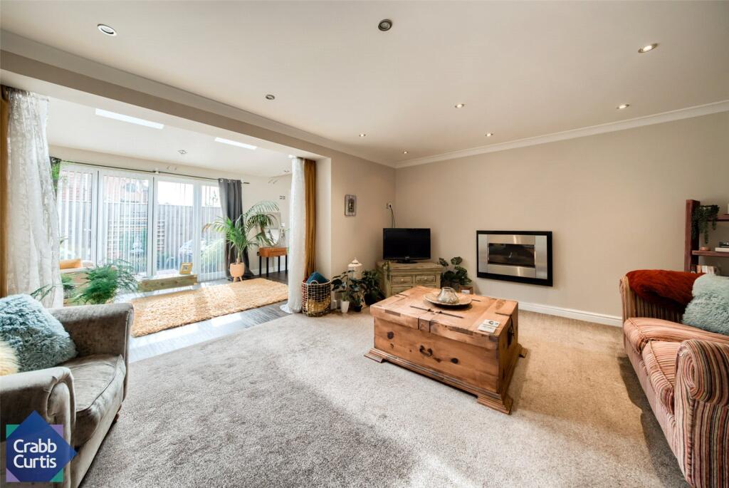 Main image of property: Antelope Gardens, Warwick, CV34
