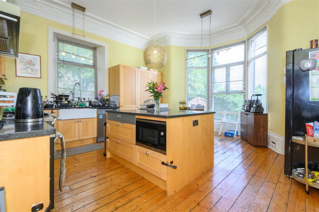 1 Arden Lodge, 140, Savile Park Road, Savile Park, West Yorkshire, HX1 2XR photo 4