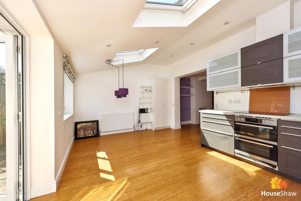 Cookshall Lane, High Wycombe, HP12 4AL photo 4