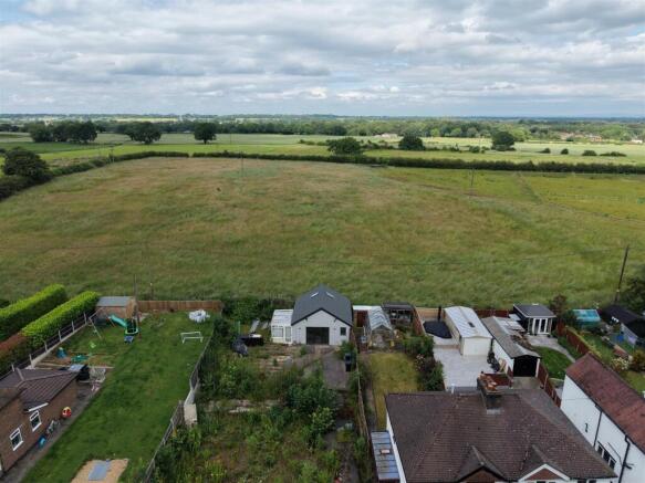 Annexe &amp; Views