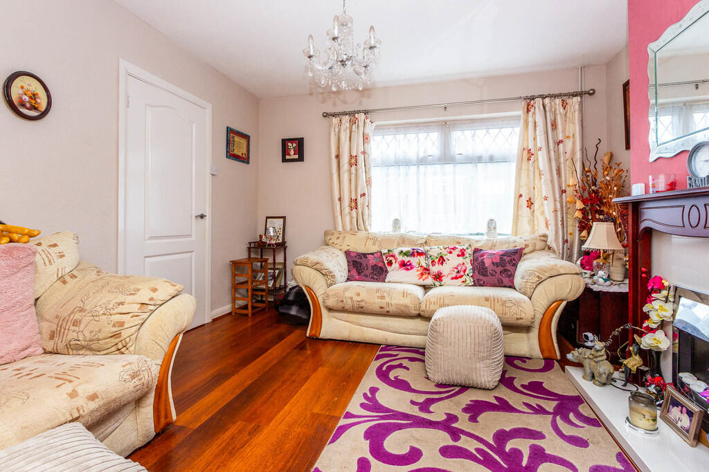 Balmoral Avenue, Rushden photo 4