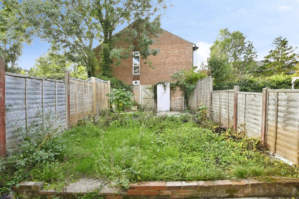 House in Clanfield - More