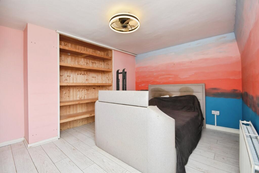 House in Chelmsford, Broomfield - View 5