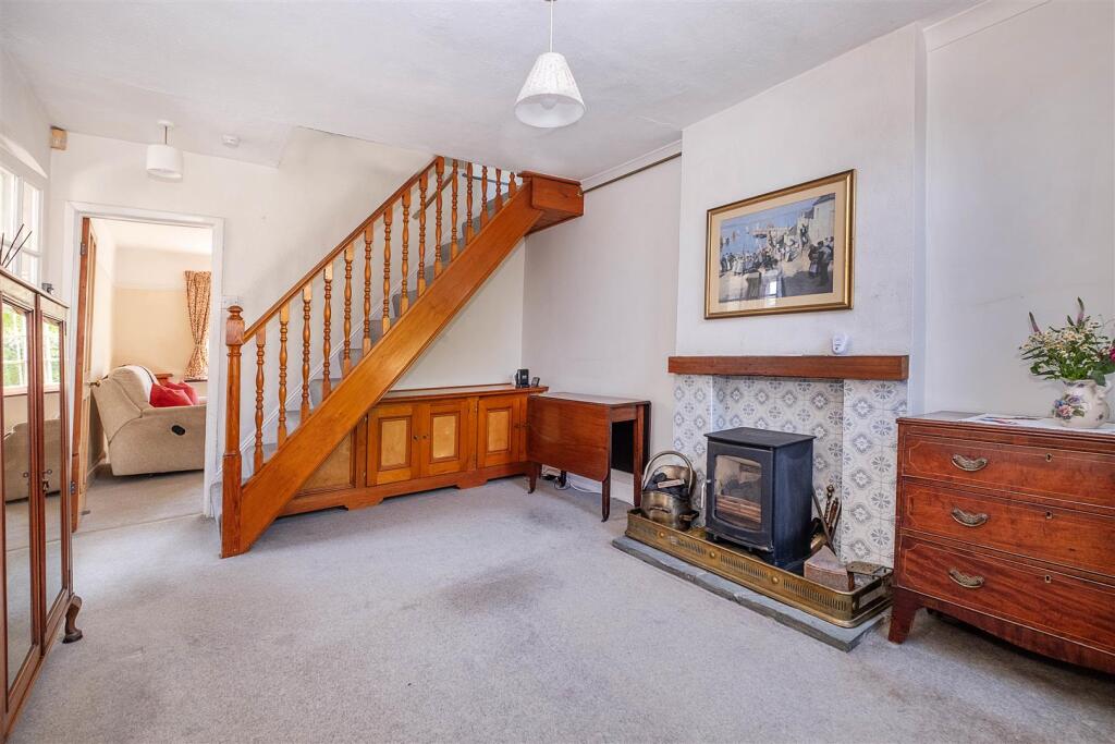 House in Elmbridge, Long Ditton - View 3