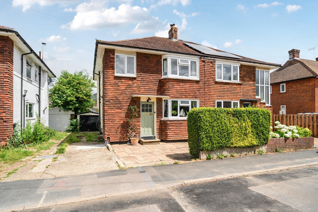 Main image of property: Borovere Gardens, Alton, GU34