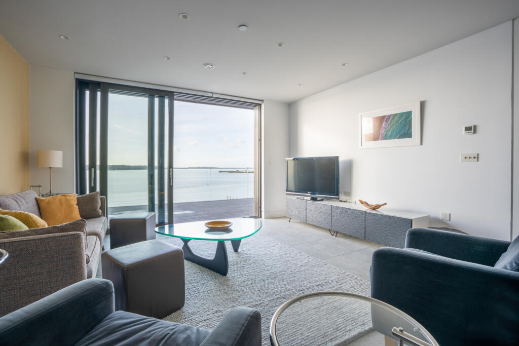 Additional image 5 of Sandbanks Road, Evening Hill, Poole, Dorset, BH14